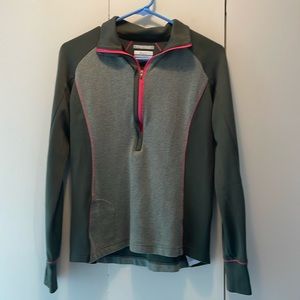 Columbia Women’s Omni-wick Quarter Zip (M)